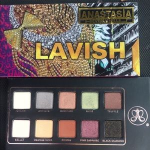 Anastasia lavish palette